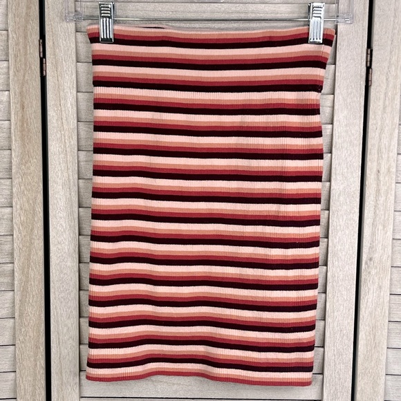 EXPRESS Stretchy Pull On Striped Mini Skirt-Small - Picture 2 of 3